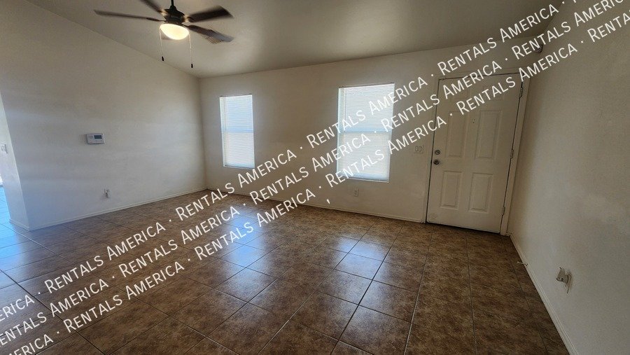 MOVE IN SPECIAL property image