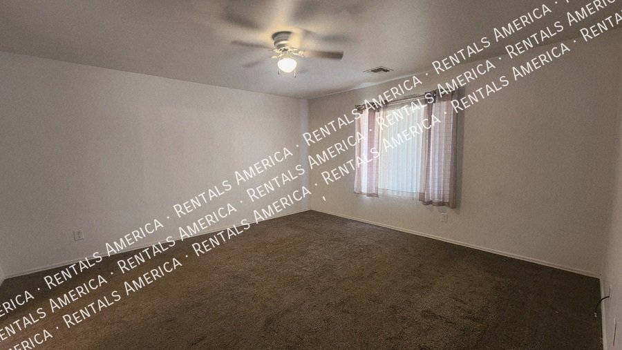 MOVE IN SPECIAL property image