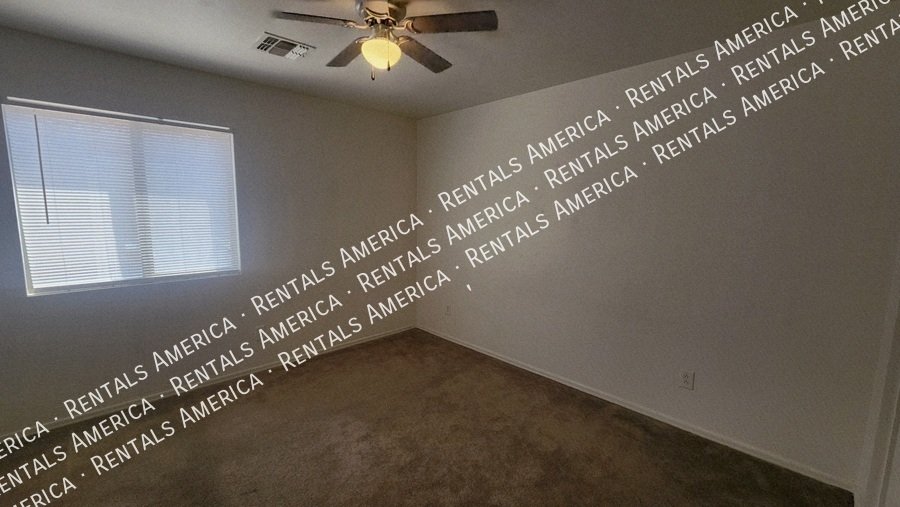 MOVE IN SPECIAL property image