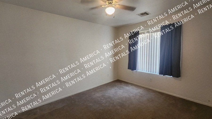 MOVE IN SPECIAL property image