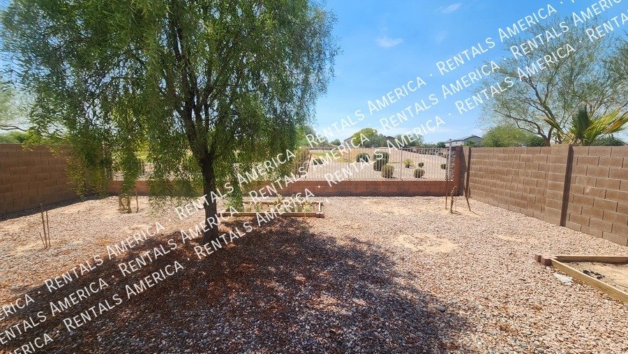 MOVE IN SPECIAL property image