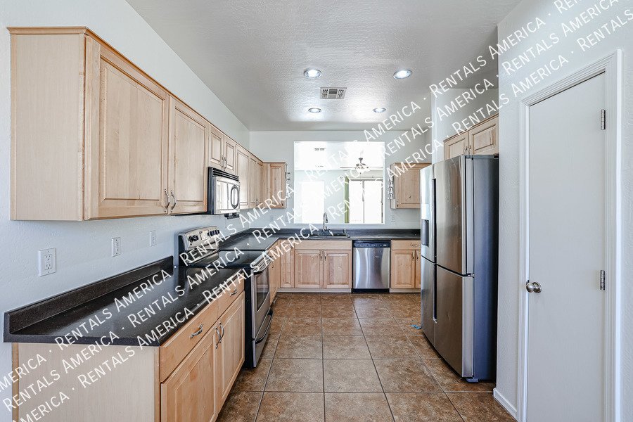 Beautiful home available now! property image