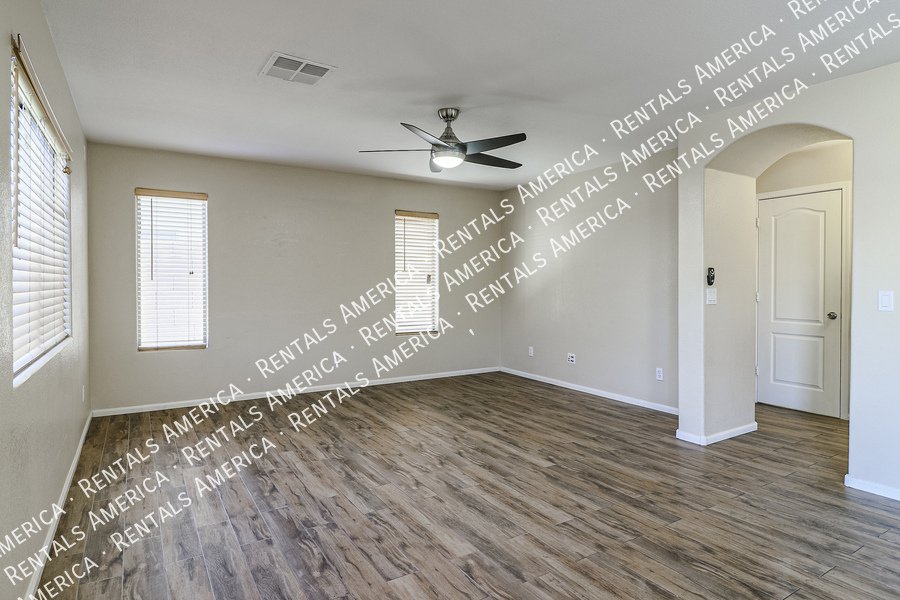 Beautiful 4/2.5 Home in Wigwam North ~ Move in Ready NOW! property image