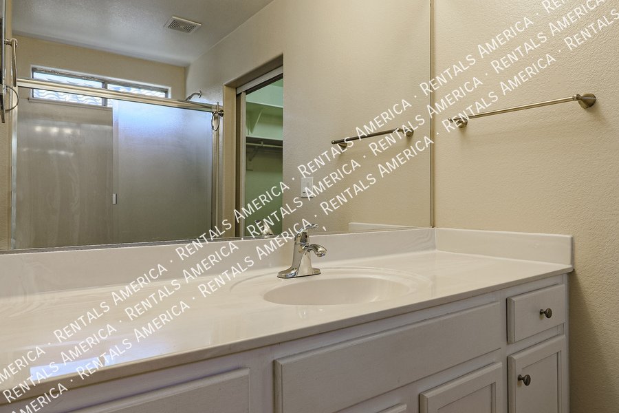 Beautiful 4/2.5 Home in Wigwam North ~ Move in Ready NOW! property image