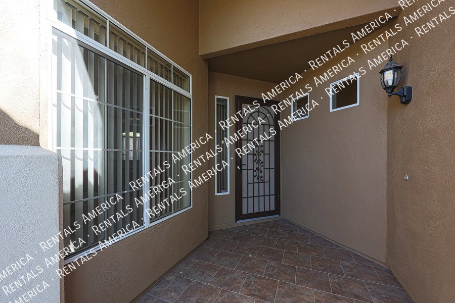 Coming Soon! Gorgeous Single Level Home in Scottsdale! Solar Powered! property image