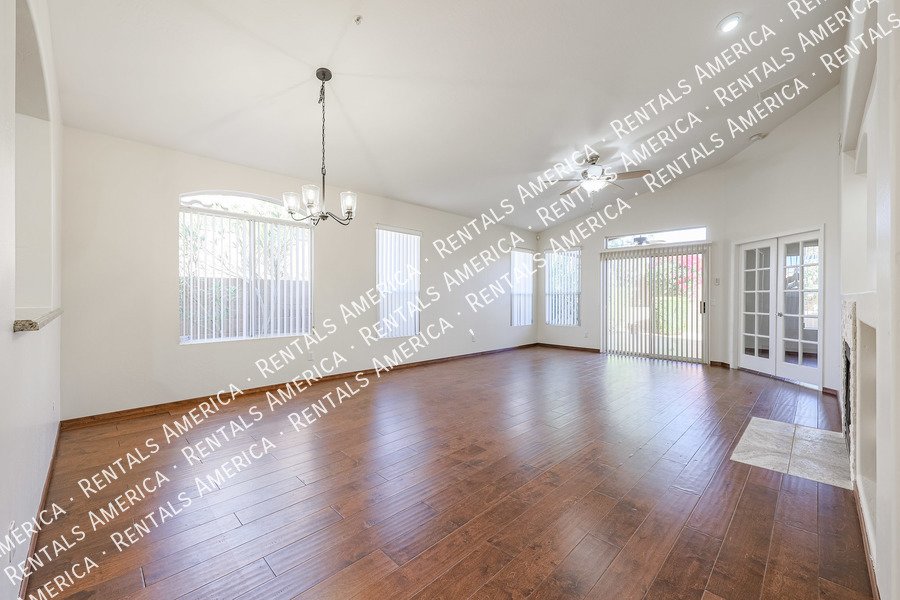 Coming Soon! Gorgeous Single Level Home in Scottsdale! Solar Powered! property image