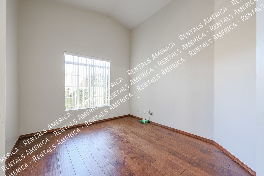 Coming Soon! Gorgeous Single Level Home in Scottsdale! Solar Powered! property image