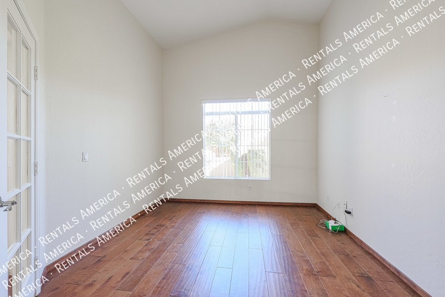 Coming Soon! Gorgeous Single Level Home in Scottsdale! Solar Powered! property image