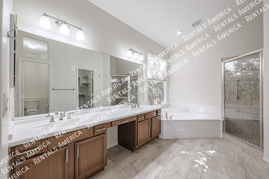 Coming Soon! Gorgeous Single Level Home in Scottsdale! Solar Powered! property image