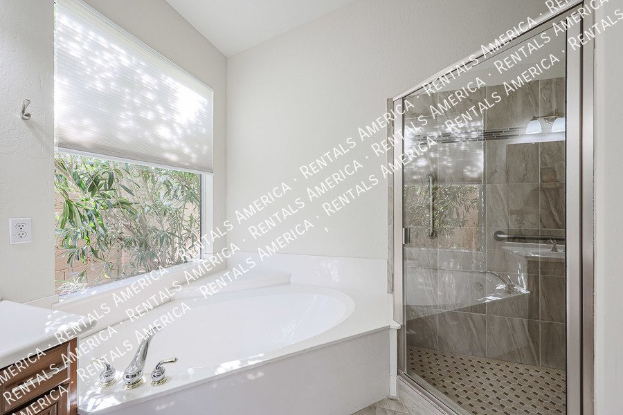 Coming Soon! Gorgeous Single Level Home in Scottsdale! Solar Powered! property image