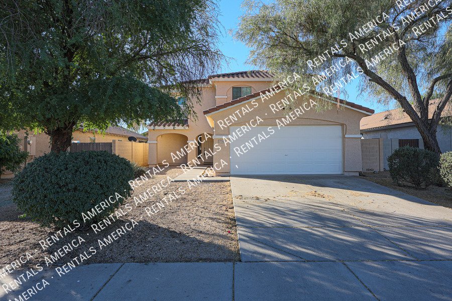 MOVE IN READY 4 BEDROOM WITH A LOFT property image