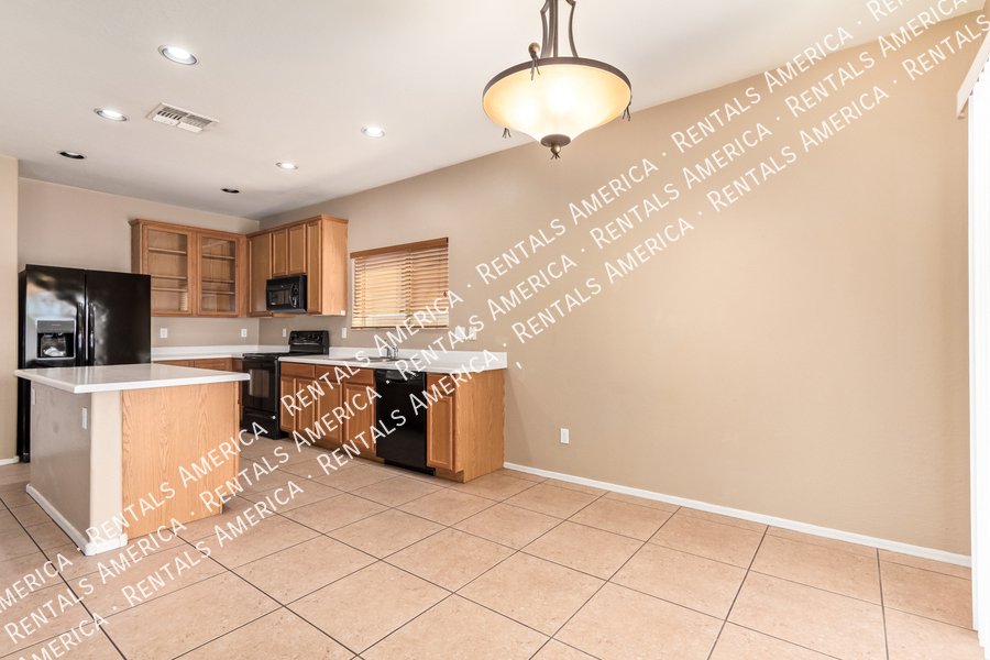 Move In Special- Single Level 3bed Plus Den, 2 Bath Home property image