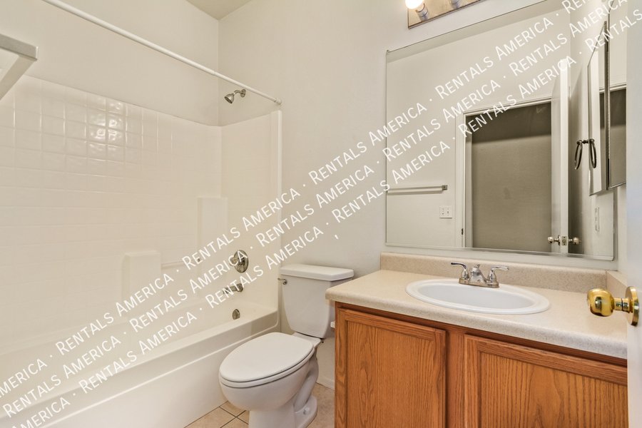 Move In Special- Single Level 3bed Plus Den, 2 Bath Home property image