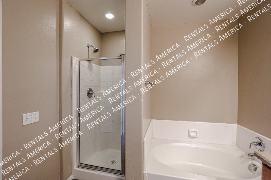 Available! Upscale 2 Bedroom Condo Gated Community property image