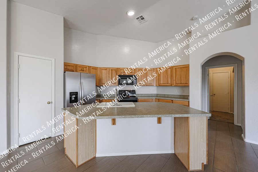 Beautiful 3 BR + Office in Surprise property image