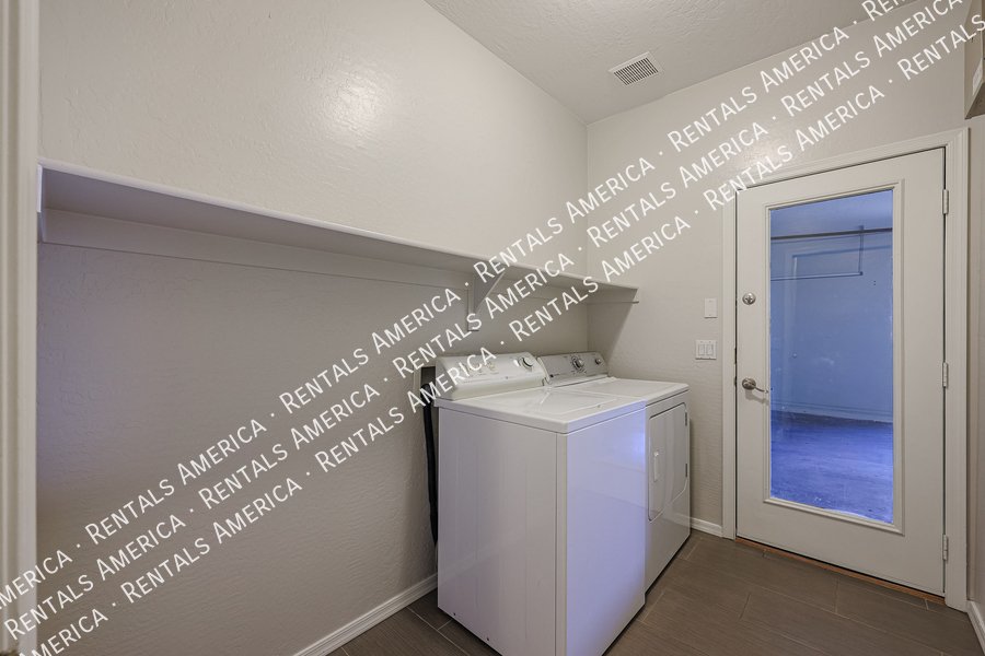 Beautiful 3 BR + Office in Surprise property image