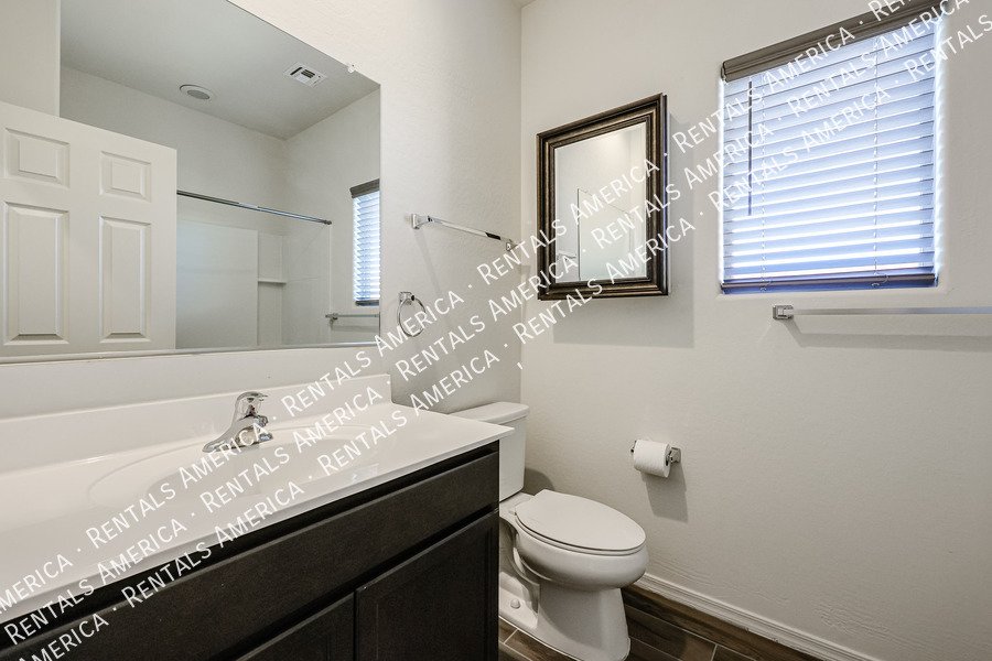 MI SPECIAL! Spacious 2BD 2BA home in Buckeye! property image