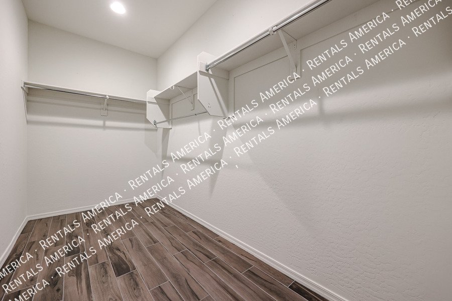 MI SPECIAL! Spacious 2BD 2BA home in Buckeye! property image