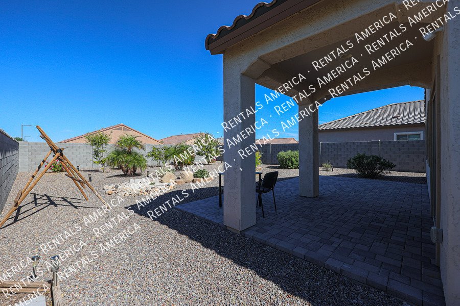 MI SPECIAL! Spacious 2BD 2BA home in Buckeye! property image