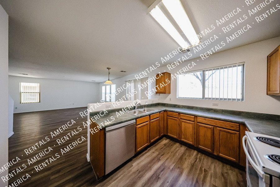 Move in Special - Home Next to Banner Estrella property image