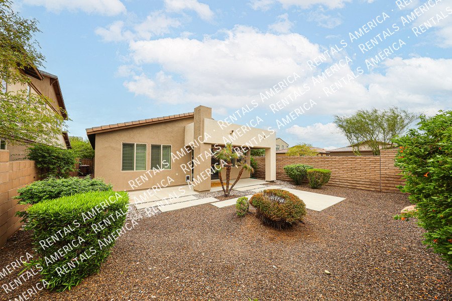 Available! 3 bed 2bath home! Corner lot! property image