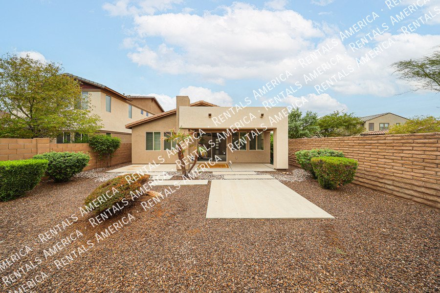 Available! 3 bed 2bath home! Corner lot! property image