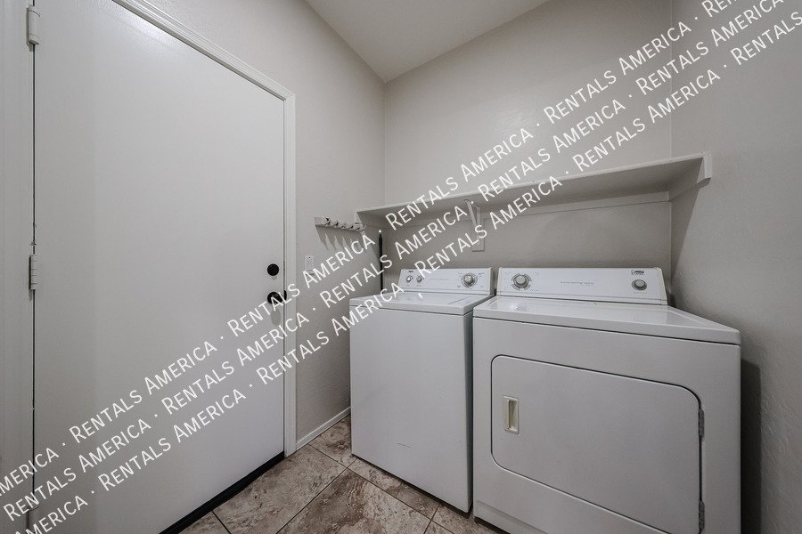 Move in Special! 4Bed 2.5Bath Community Amenities property image