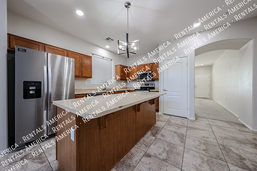 Move in Special! 4Bed 2.5Bath Community Amenities property image