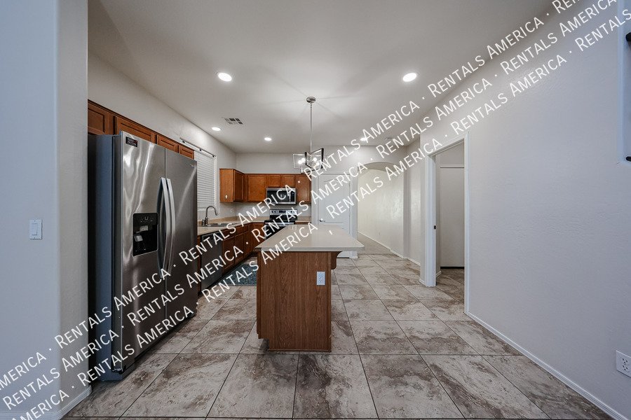 Move in Special! 4Bed 2.5Bath Community Amenities property image