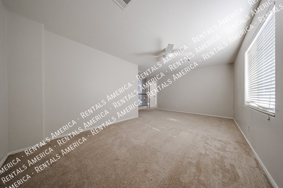 Move in Special! 4Bed 2.5Bath Community Amenities property image