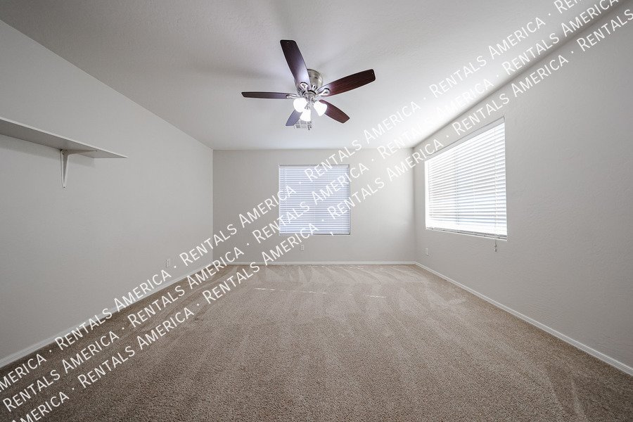 Move in Special! 4Bed 2.5Bath Community Amenities property image