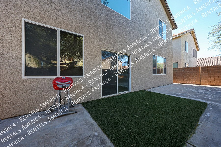 Move in Special! 4Bed 2.5Bath Community Amenities property image