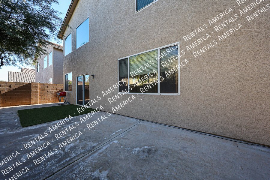 Move in Special! 4Bed 2.5Bath Community Amenities property image