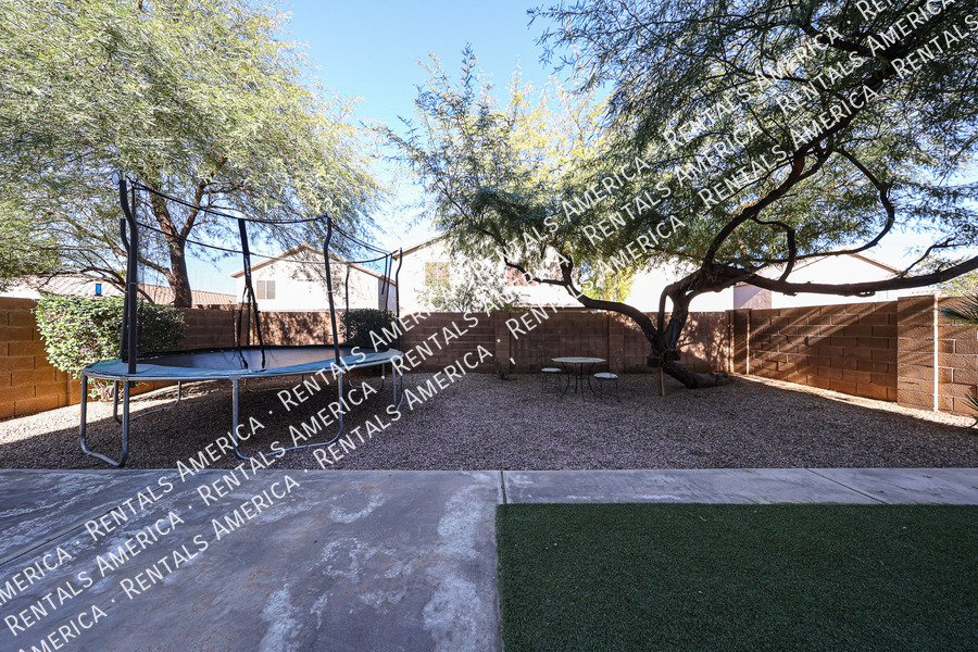 Move in Special! 4Bed 2.5Bath Community Amenities property image