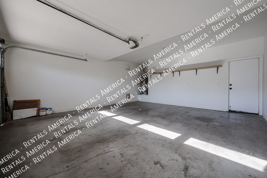 Move in Special! 4Bed 2.5Bath Community Amenities property image