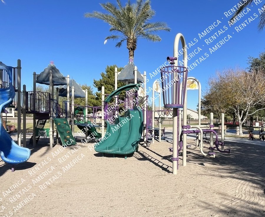 Move in Special! 4Bed 2.5Bath Community Amenities property image