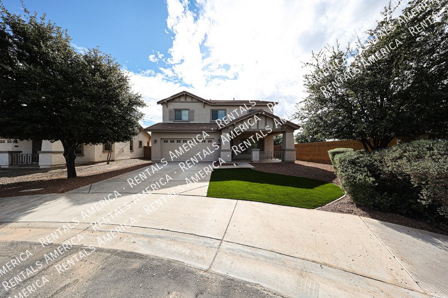 Spacious 5 bedroom home in Felty Farms!!! property image