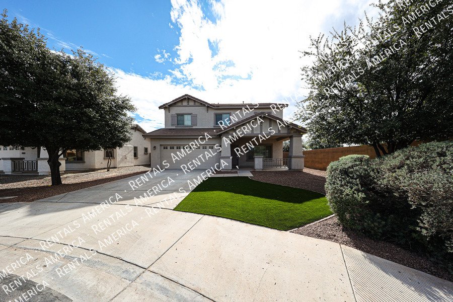 Spacious 5 bedroom home in Felty Farms!!! property image