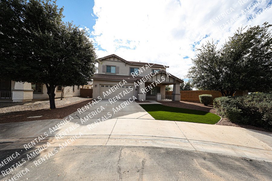 Spacious 5 bedroom home in Felty Farms!!! property image