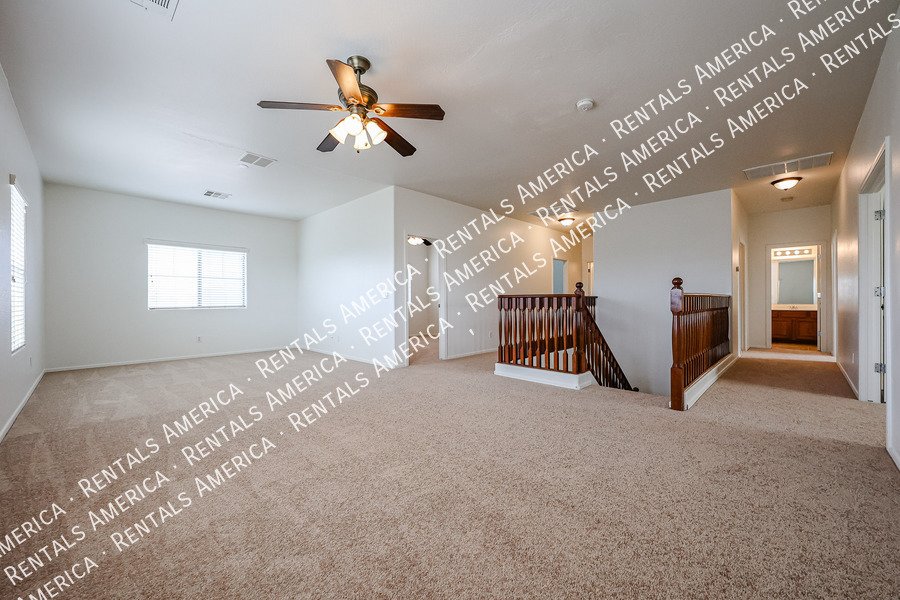 Spacious 5 bedroom home in Felty Farms!!! property image