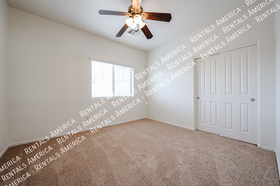 Spacious 5 bedroom home in Felty Farms!!! property image