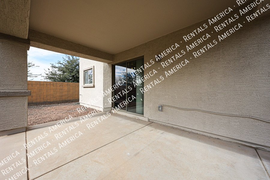 Spacious 5 bedroom home in Felty Farms!!! property image