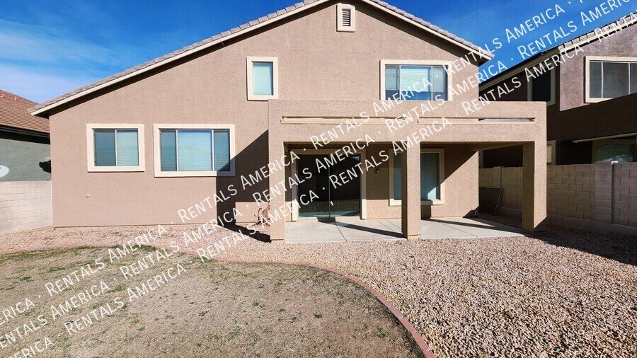 Gorgeous 4bed, 3 bath + TWO BONUS ROOMS in N Phx property image