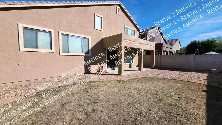 Gorgeous 4bed, 3 bath + TWO BONUS ROOMS in N Phx property image