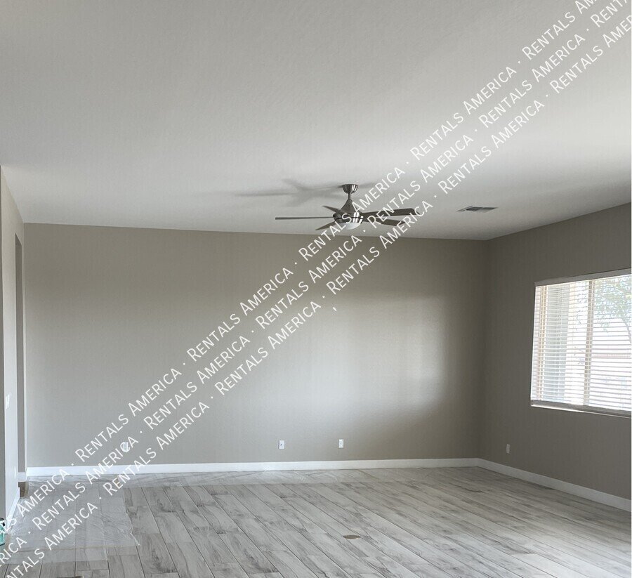 Gorgeous 3bedroom +Den home w/ Pool! property image