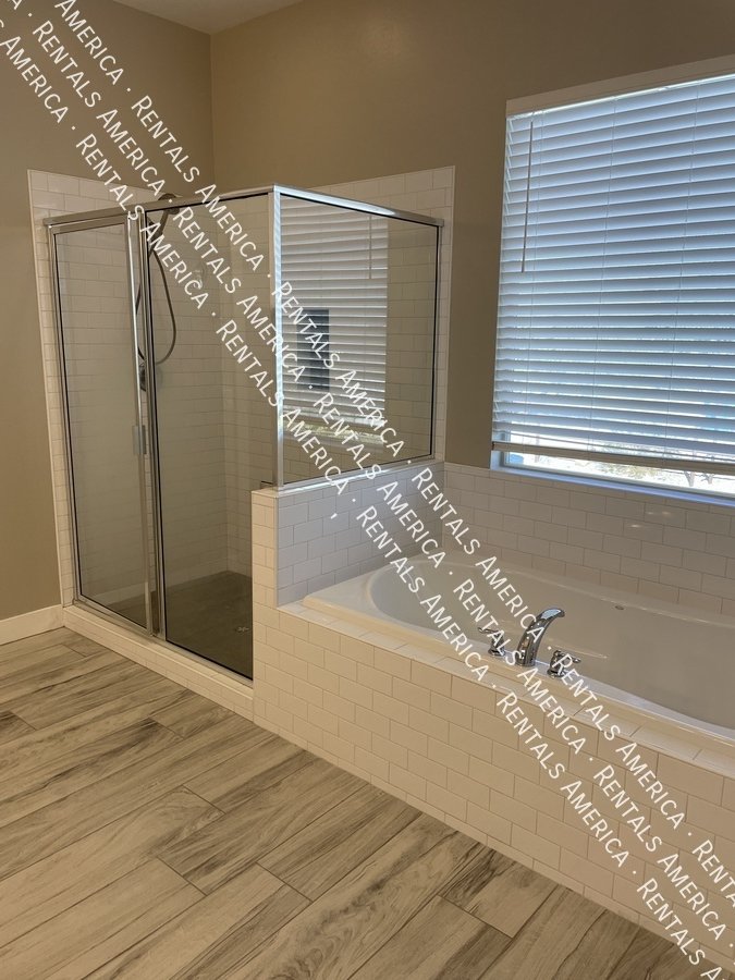 Gorgeous 3bedroom +Den home w/ Pool! property image