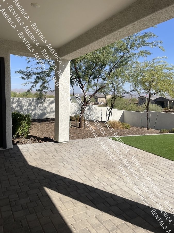 Gorgeous 3bedroom +Den home w/ Pool! property image