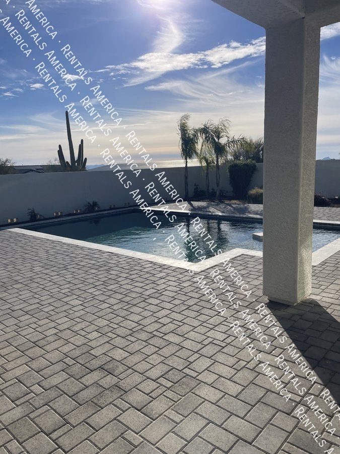 Gorgeous 3bedroom +Den home w/ Pool! property image