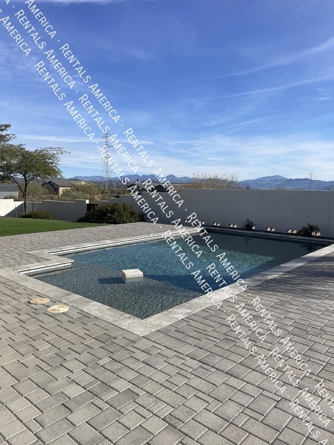 Gorgeous 3bedroom +Den home w/ Pool! property image