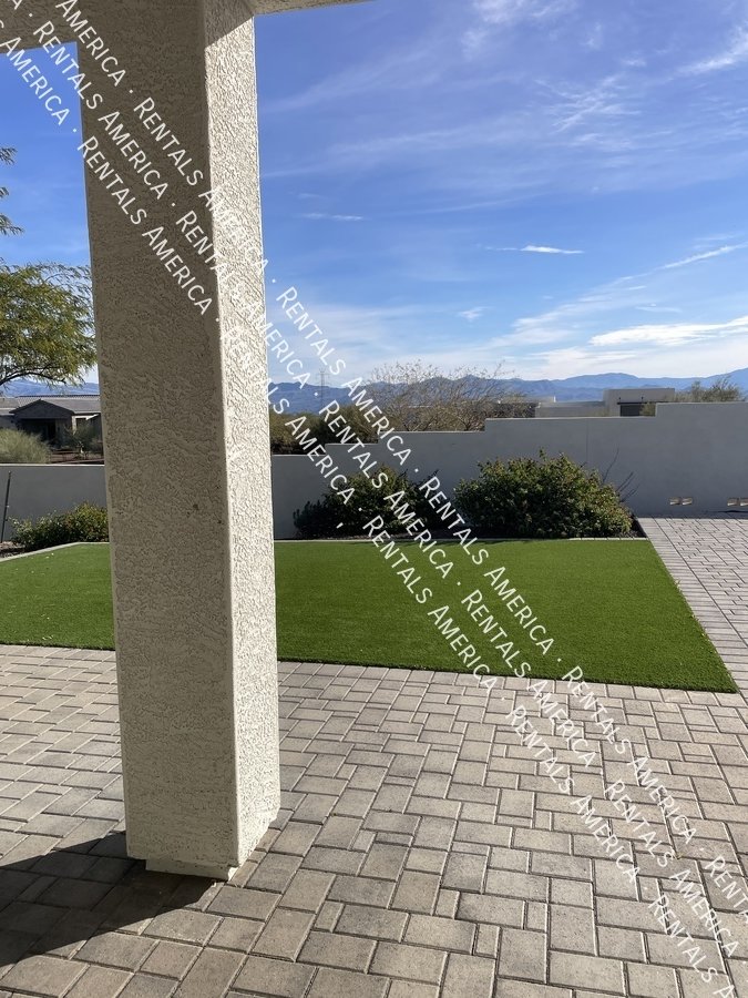 Gorgeous 3bedroom +Den home w/ Pool! property image